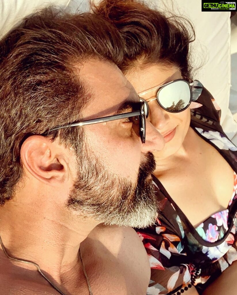 Pooja Batra Instagram - My life and my wife @poojabatra 💚 Happy birthday 🥳 Thank you for being you 🤗 love you ❤ Earth