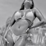 Pooja Bhalekar Instagram - Live by the SUN ☀️, Love by the MOON 🌙
