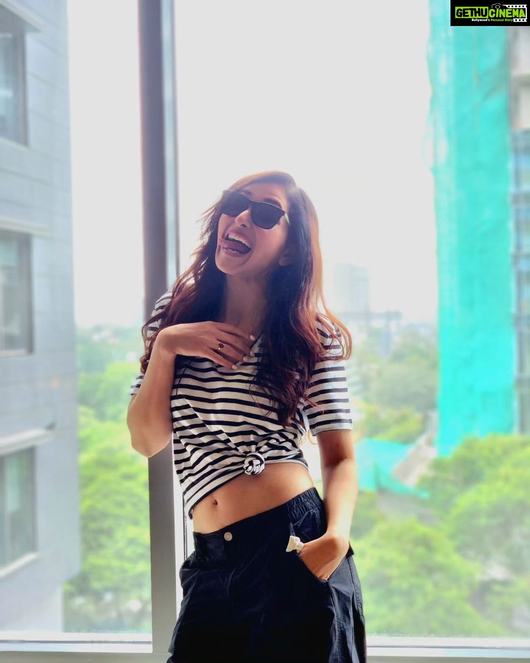 Pooja Chopra Instagram - #sunday #madness @poojachopraofficial ❤️ . . . . #mobile #click #samsung #sundayvibes