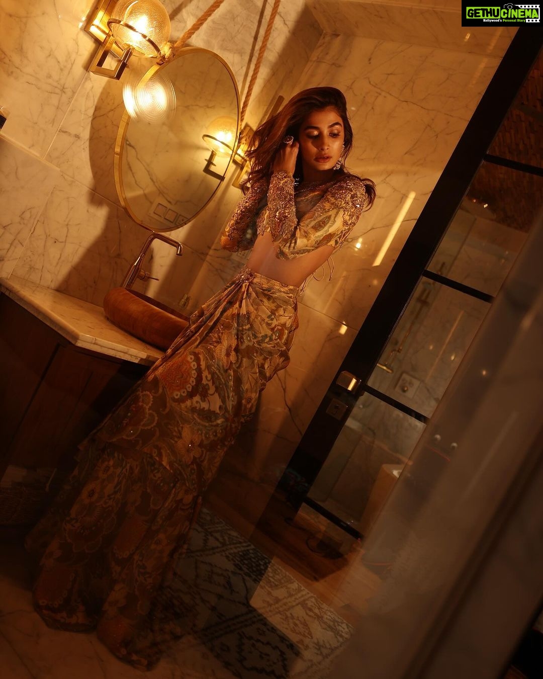 Pooja Hegde Instagram - Ready for another night of Diwali magic 🪔 ✨ #diwali2023
