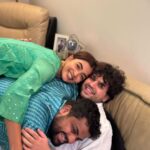 Pooja Hegde Instagram - A diwali sandwich ❤️ Happy Diwali from us to you 🪔 #loveandlight #famjam London, United Kingdom