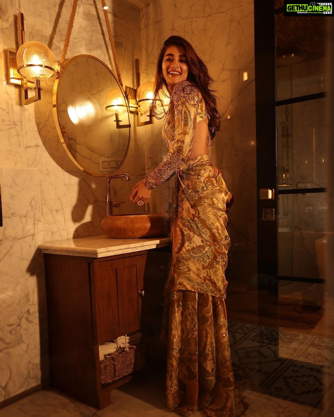 Pooja Hegde Instagram - Ready for another night of Diwali magic 🪔 ✨ #diwali2023
