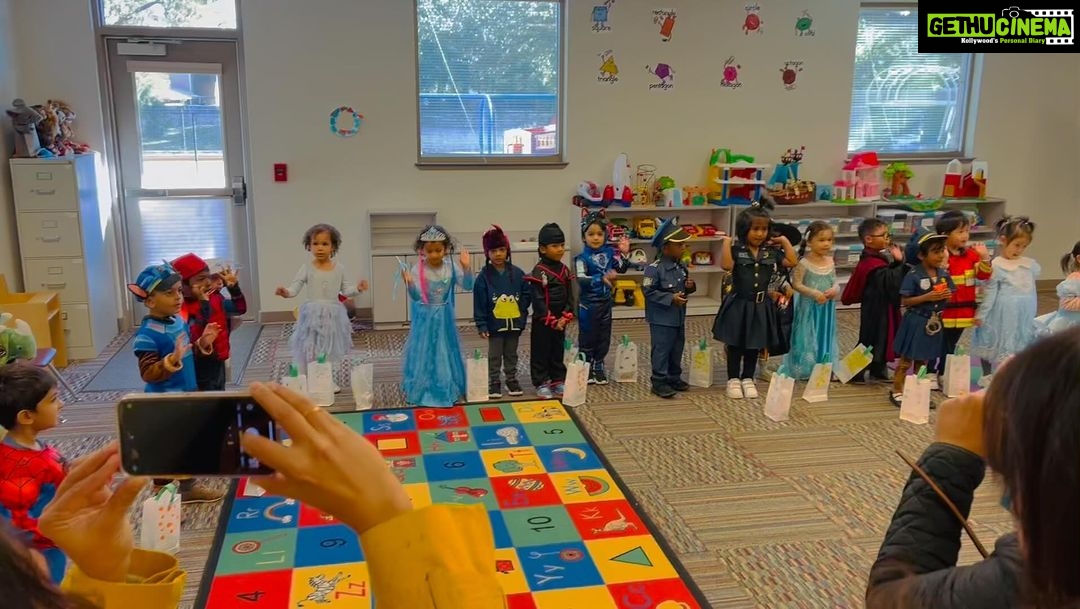 Pooja Kumar Instagram - My little lady’s first Halloween at school! #daughter #halloween #elsa #disney