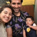 Pooja Ramachandran Instagram - Our first pizza date lunch with @kiaankokken The day is not far away when Kiaan starts eating our favourite with us sooooon!! Kiaan’s first mall visit. :) #lafamilia #familytime #pizzalovers #lovemyfamily #treatday #sourdoughpizzas #kiaankokken #babysdayout