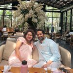 Pooja Ramachandran Instagram - This was the last lunch date at a restaurant. We went there on our anniversary this year 15th April and then 29th Kiaan was born and since we haven’t been to a restaurant 😄😄😅😅 I was full blown 37 weeks preggie, chubby and waddling! We both were sooooo hungry we gobbled food and just wanted to head back home to catch a good afternoon nap. #4thanniversary @highonkokken #4years #littlejoys #memories #beforedelivery #husbandandme #pregnantbelly #april2023 #myman #myfam #lunchdate