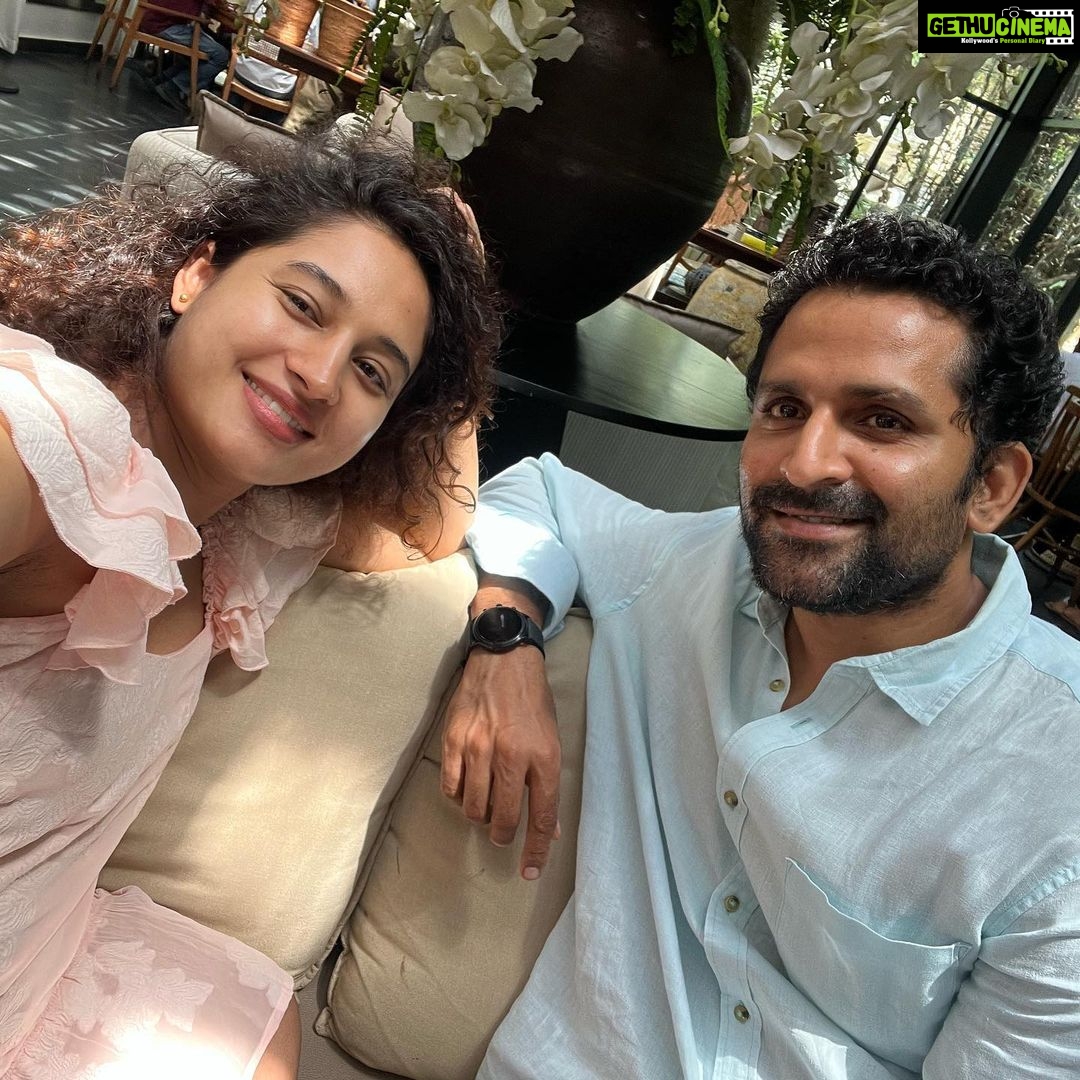 Pooja Ramachandran Instagram - This was the last lunch date at a restaurant. We went there on our anniversary this year 15th April and then 29th Kiaan was born and since we havenβt been to a restaurant πππ
π
I was full blown 37 weeks preggie, chubby and waddling! We both were sooooo hungry we gobbled food and just wanted to head back home to catch a good afternoon nap. #4thanniversary @highonkokken #4years #littlejoys #memories #beforedelivery #husbandandme #pregnantbelly #april2023 #myman #myfam #lunchdate
