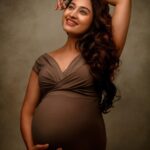 Pooja Ramachandran Instagram – Every day,

You are growing

Into the best

Version of yourself,

The best you’ the World has seen-

Treasure too, every

‘You’ there is, In the in-between.

-p.bodi

Shot by super awesome @kiyoshotz 
MUA @malar_mua_ 
Hair karunya_mua 

Manager @kannan_2000 

#maternityshoot #maternityphotography #maternityfashion #pregnancyphotoshoot #pregnancydiary #pregnancyjourney #lifeinsideofme #mybaby #blessedandgrateful #homestretch #indianpregnantmom #pregnantbelly #indianpregnantwomen #mommatobe #welcomingbaby #posers #livelovelaugh #onelife