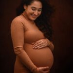 Pooja Ramachandran Instagram – I believe in being strong when everything seems to be going wrong. I believe that happy girls are the prettiest girls. I believe that tomorrow is another day, and I believe in miracles! 

Shot by @kiyoshotz 
MUA @malar_mua_ 
Hair karunya_mua 

Manager @kannan_2000 

#maternityshoot #maternityphotography #maternityfashion #pregnancyphotoshoot #pregnancydiary #pregnancyjourney #lifeinsideofme #mybaby #blessedandgrateful #homestretch #indianpregnantmom #pregnantbelly #mommatobe