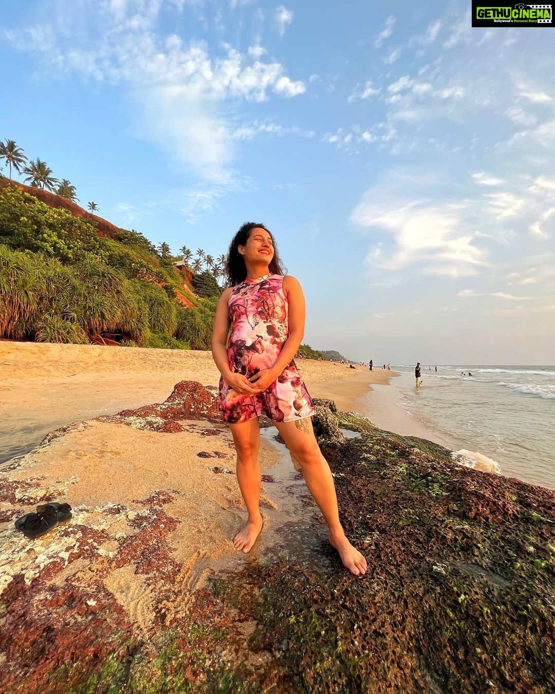 Pooja Ramachandran Instagram - Changing my landscape.. 😊 I'm stronger because I had to be, I'm smarter because of my mistakes, happier because of the sadness I've known, and now wiser because I learned. There’s a different high I feel as a woman today! 💫 To the women of my life, to the women who follow me, to the women who inspire me! Sending you lots of love!