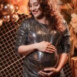 Pooja Ramachandran Instagram - Twinkle twinkle little star, Do you know how loved you are! Photography : @zerogravityphotography @toddlersbyzerogravity Decor : @vermiliondecors PR : @uthrauv Location : @blackorchidchn #awaitingmylittleone #momtobe #babyshower #birthday