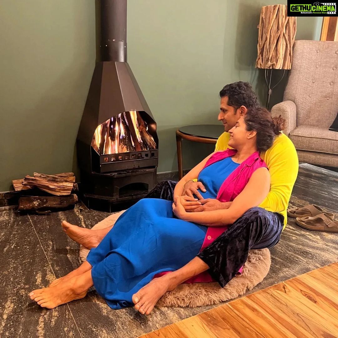 Pooja Ramachandran Instagram - My favorite place in the world 🌎 is right next to you love @pooja_ramachandran ❤️😘. 📷 @siddharth_sasidharan 📍Welcomheritage Ayatana Ooty by @ayatana.resorts #sundaymornings #sundayswithbae #couplegoals
