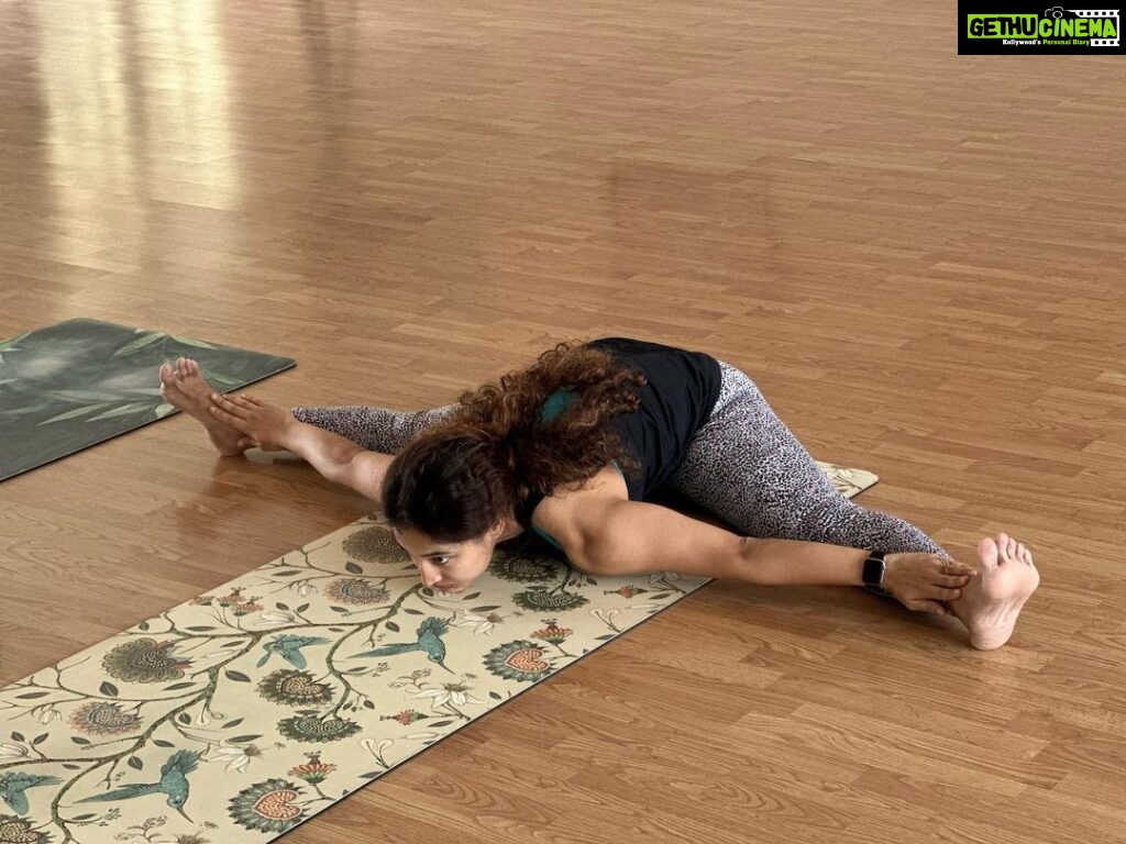 Pooja Ramachandran Instagram - About today! The mind may forget but the muscle always remembers! I feel soooo good when I do yoga. It’s really my favourite.. but getting my strength and endurance back with strength and functional and cardio training first. Also it helps me shed faster. Now our yoga sessions have a tiny member and it’s not soon before he will be joining us 🤪 Yoga mat and accessories from my favourite @kosha_yoga_co #3monthspp #musclememory #yogalove #yogalove #yogapractice #yogasehoga
