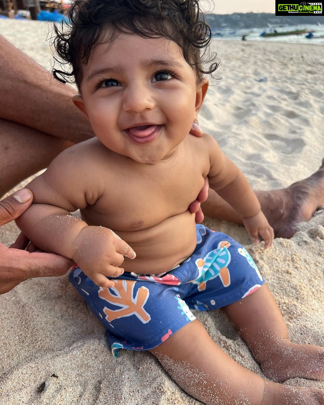 Pooja Ramachandran Instagram - Capturing moments and leaving only footprints.. βοΈπποΈπβΎοΈ #family #familyvacation #beachholidays #beachlife #islandlife #kiaankokken #seasandsun #lovelife Bali, Indonesia