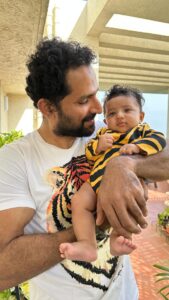 Pooja Ramachandran Instagram - கதை இன்னும் முடியவில்லை… The story ain’t over yet 💪💪 @kiaankokken Video shot by the Biggest Puli @pooja_ramachandran . #justforfun #fatherandson #twinningwithson Chennai, India