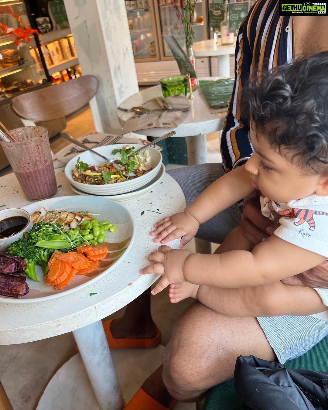 Pooja Ramachandran Instagram - The cafe with the kind of food we looooveeeee.. such a cute little cafe with the warmest staff! There was nothing in their menu we dint like. 🤤🤤🤤 Remix Café