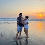 Pooja Ramachandran Instagram - Happiness: available at a sunset near you. 😊🌅😊 Batu Bolong Beach