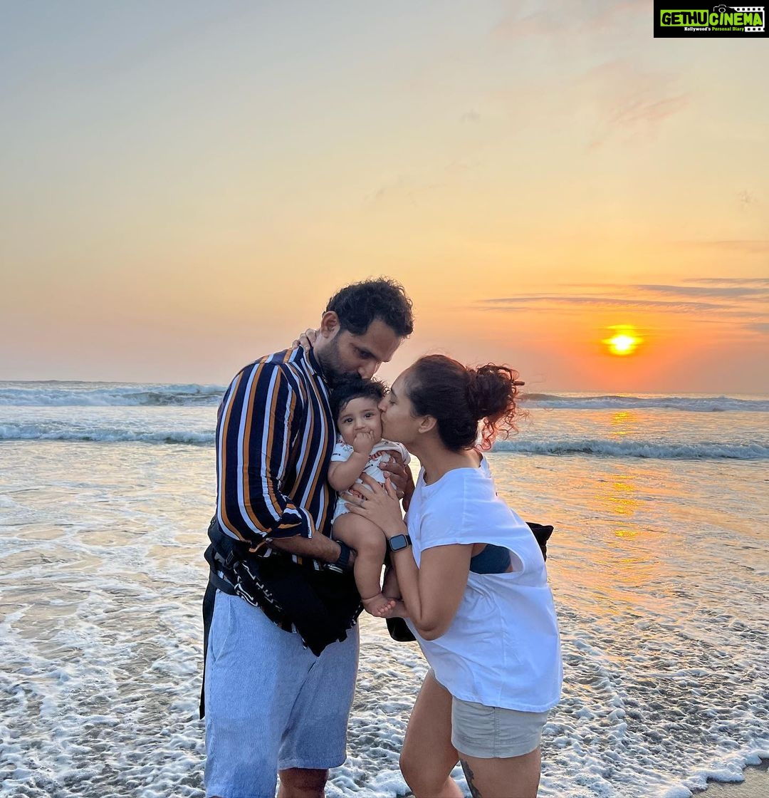 Pooja Ramachandran Instagram - Happiness: available at a sunset near you. 😊🌅😊 Batu Bolong Beach