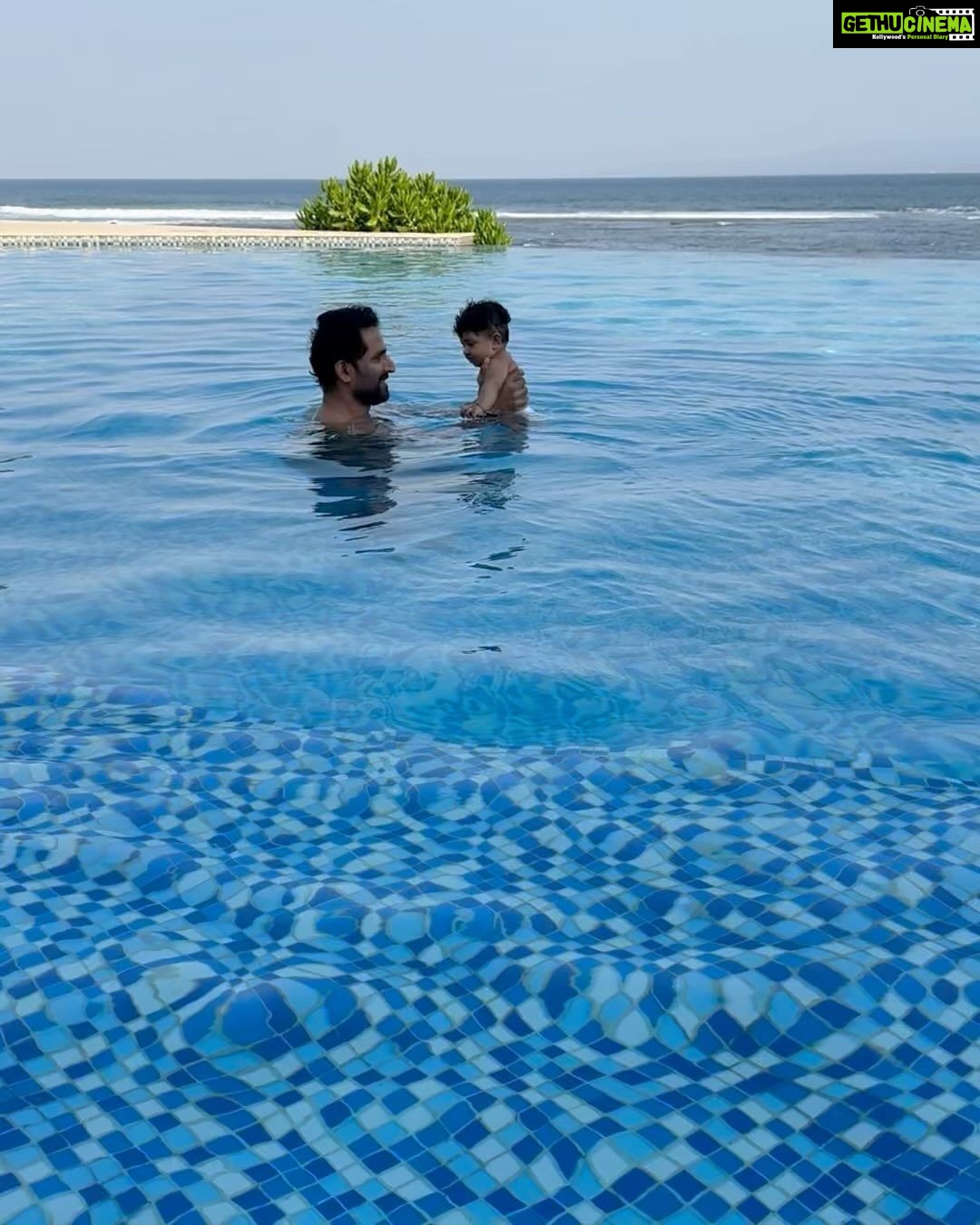 Pooja Ramachandran Instagram - Sundowner at @theflamingobali post the zoo visit. Loved the vibe of the place . We had such a great time with Kiaan in the pool. And the food was just π. #sundowner #flamingobeachclub #beach #beachlife #goodvibes Flamingo Beach Club Bali