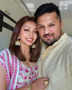 Pooja Salvi Instagram - दीपावली की हार्दिक शुभकामनाएं और समृद्धि भरा नया साल।🪔✨
.
.
.
.
.
.
.
#happydiwali #diwali #happynewyear #festivaloflights #festivalofjoy