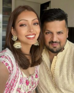 Pooja Salvi Instagram - दीपावली की हार्दिक शुभकामनाएं और समृद्धि भरा नया साल।🪔✨
.
.
.
.
.
.
.
#happydiwali #diwali #happynewyear #festivaloflights #festivalofjoy
