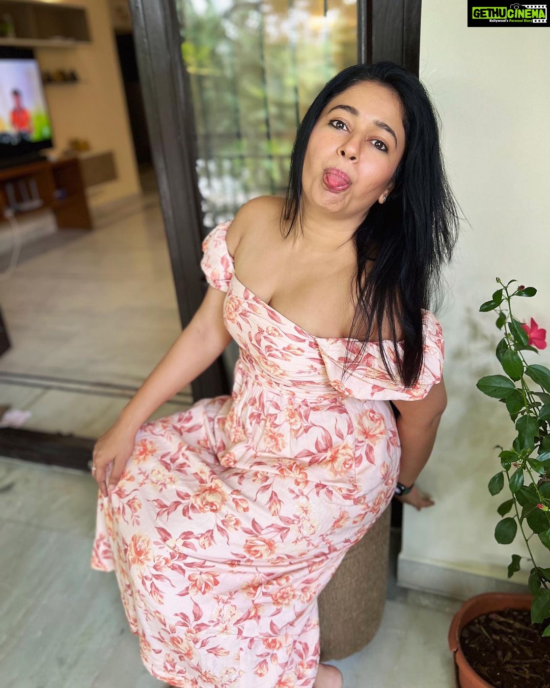 Poonam Bajwa Instagram - Friday the 13 th ❤️🦋🌼 Hyderabad