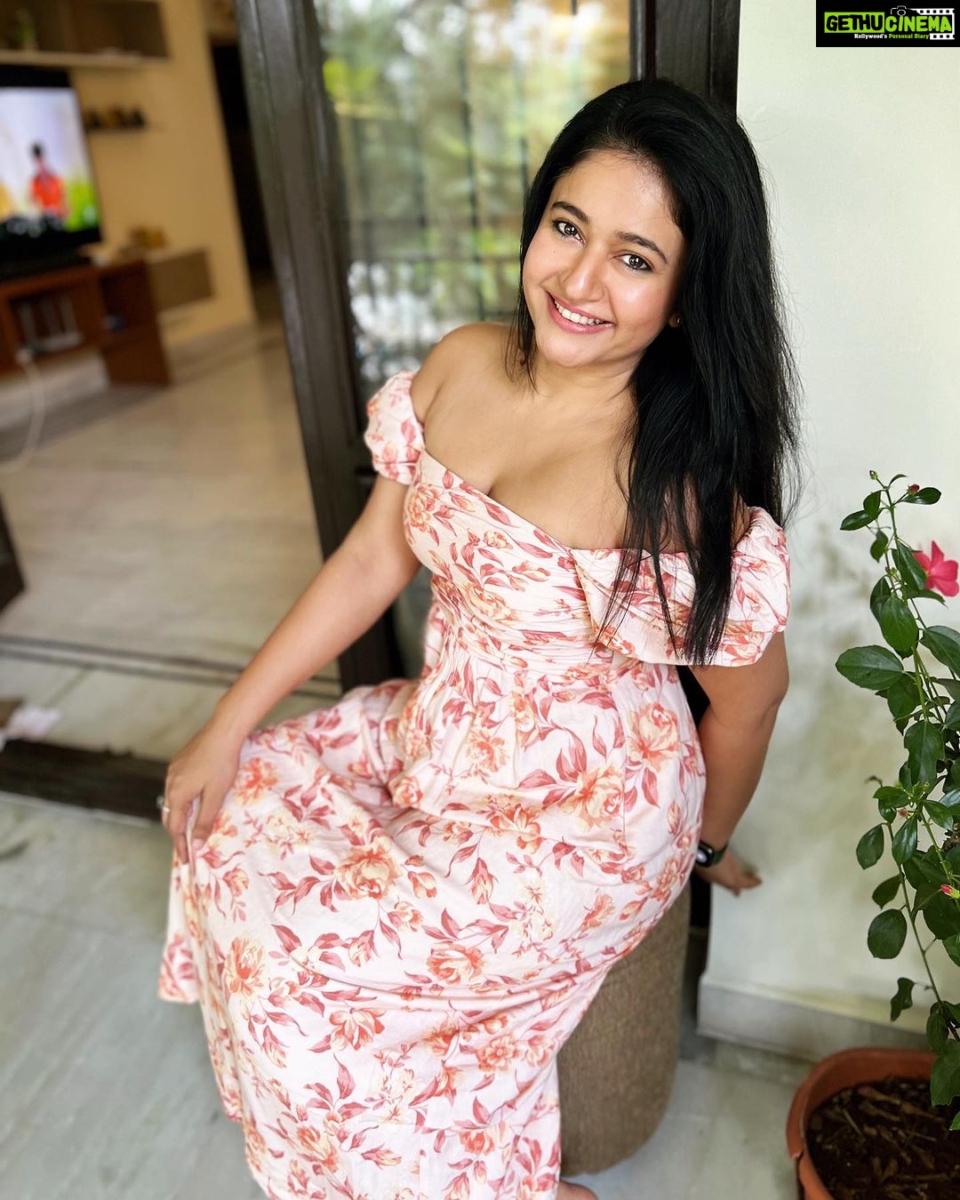 Poonam Bajwa Instagram - Friday the 13 th ❤️🦋🌼 Hyderabad