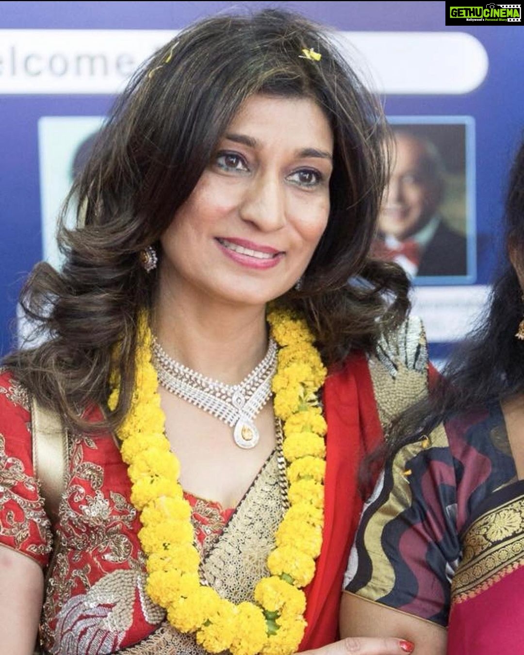 Poonam Dhillon Instagram - Happy birthday to my dearest one and only sister @rishmapai . Am blessed to have this amazing, brilliant, caring, compassionate, generous , loving, gracious& gorgeous person as my Sister!!! May Gods choicest blessings be on you always. Love you Loads & Loads !!🥰🥰❤️❤️🎉💕⭐️😊💝🎊🤗