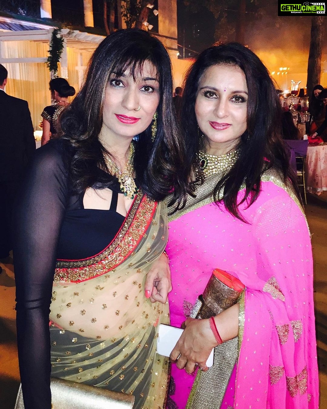 Poonam Dhillon Instagram - Happy birthday to my dearest one and only sister @rishmapai . Am blessed to have this amazing, brilliant, caring, compassionate, generous , loving, gracious& gorgeous person as my Sister!!! May Gods choicest blessings be on you always. Love you Loads & Loads !!🥰🥰❤️❤️🎉💕⭐️😊💝🎊🤗