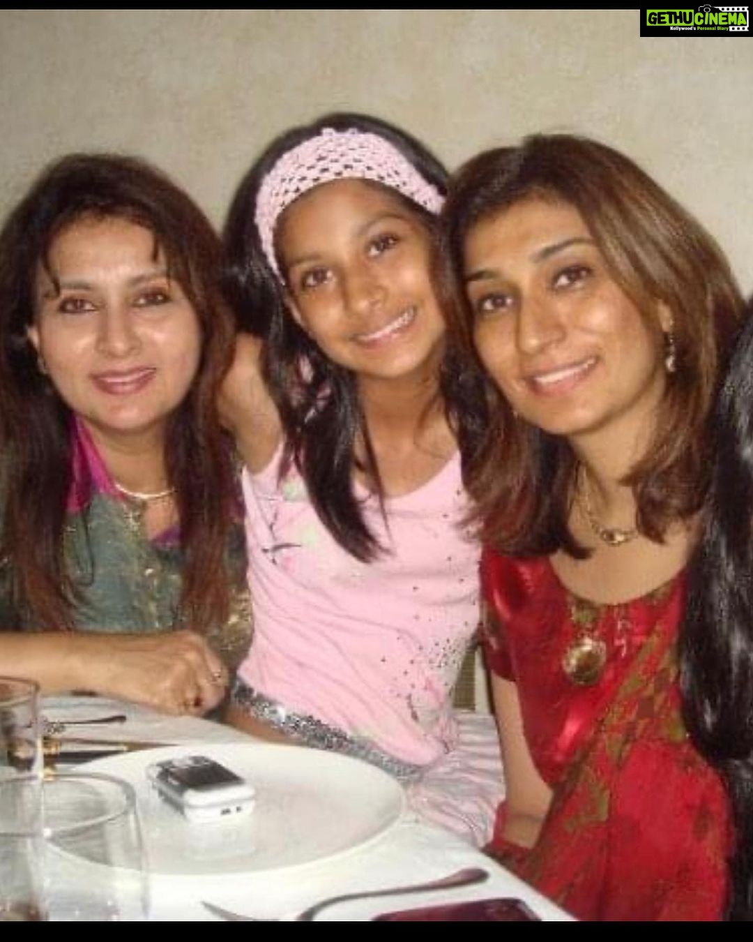Poonam Dhillon Instagram - Happy birthday to my dearest one and only sister @rishmapai . Am blessed to have this amazing, brilliant, caring, compassionate, generous , loving, gracious& gorgeous person as my Sister!!! May Gods choicest blessings be on you always. Love you Loads & Loads !!🥰🥰❤️❤️🎉💕⭐️😊💝🎊🤗