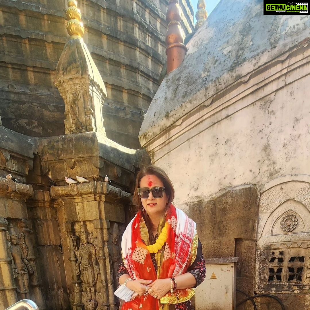 Poonam Dhillon Instagram - Mata ka Bulawa again !! Blessed with a beautiful Darshan at The Kamakhya Devi Temple 🙏✨️🙏 Kamakhya Temple Guwahati Assam
