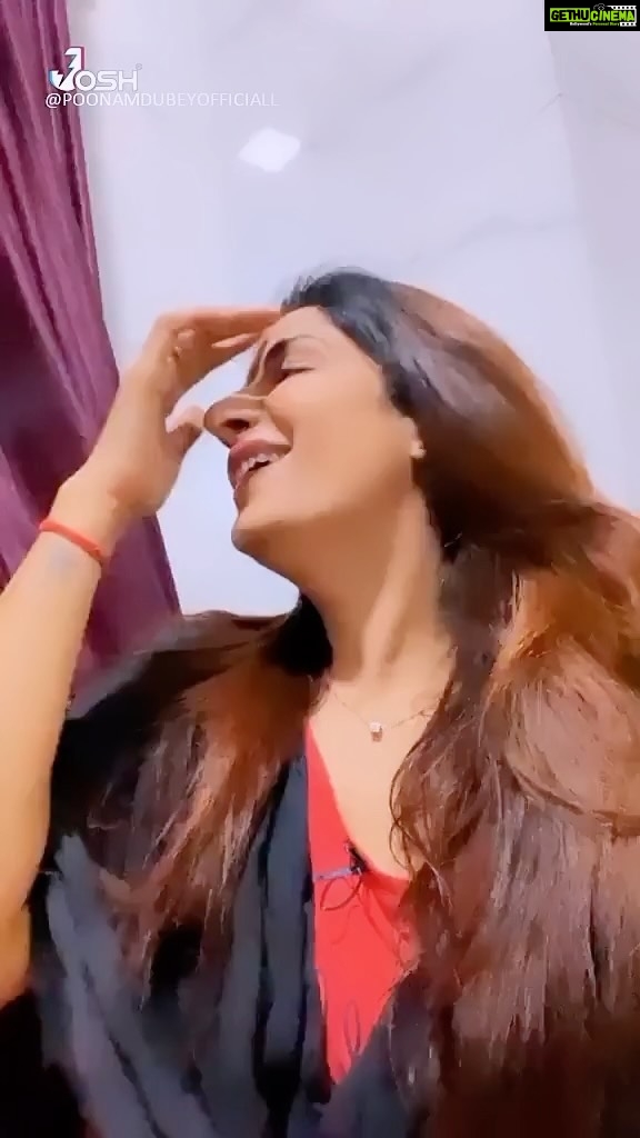 Poonam Dubey Instagram - Asli rangbaaz #aslirangbaaz @officialjoshapp . . . . #reelsinstagram #reelsindia #reelsvideo #reelitfeelit #poonamdubey Mumbai - मुंबई