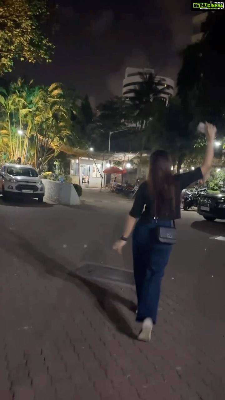 Poonam Dubey Instagram - Yes sometimes Iām mad šš» . . . . . #reels #reelsinstagram #reelsindia #reelitfeelit #reelsvideo #poonamdubey šā¤ļøš§æā®ļø Mumbai, Maharashtra