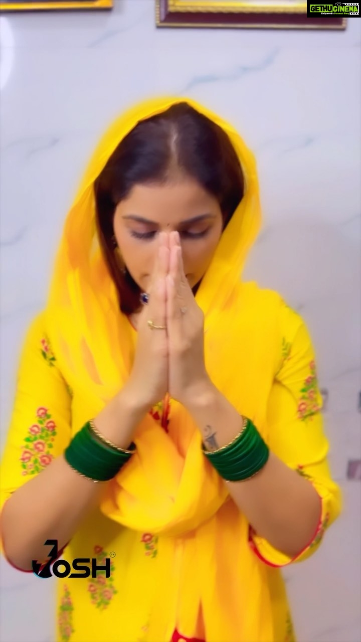 Poonam Dubey Instagram - स्वतंत्रता दिवस की हार्दिक शुभकामनाएँ जय हिन्द जय भारत . . . . . #independenceday #15thaugust #réel #reelsinstagram #reelsindia #reelsvideo #reelitfeelit #reelkarofeelkaro #poonamdubey