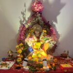 Poonam Dubey Instagram - Ganpati Bappa Morya , Mangal murti Morya 🙏🙏🙏🙏🙏 thank you so much Anand ji and Sunita ji for inviting me #darshan #pooja #blessed #poonamdubey Mumbai, Maharashtra