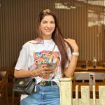 Poonam Dubey Instagram - Keep smiling, because life is a beautiful thing and there's so much to smile about….. . . . . #goodmorning #haveaniceday #tuesday #ootd #blessed #life #happiness #positivevibes #spreadlove #poonamdubey Mumbai, Maharashtra