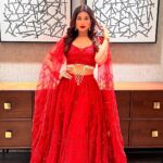 Poonam Dubey Instagram - KAAVAALAA ❤️👑 . . . . . . . #thalaiva #southindanmovies #trending #song #trendingreels #instagram #instareels #reelsinstagram #reelsvideo #reelitfeelit #poonamdubey