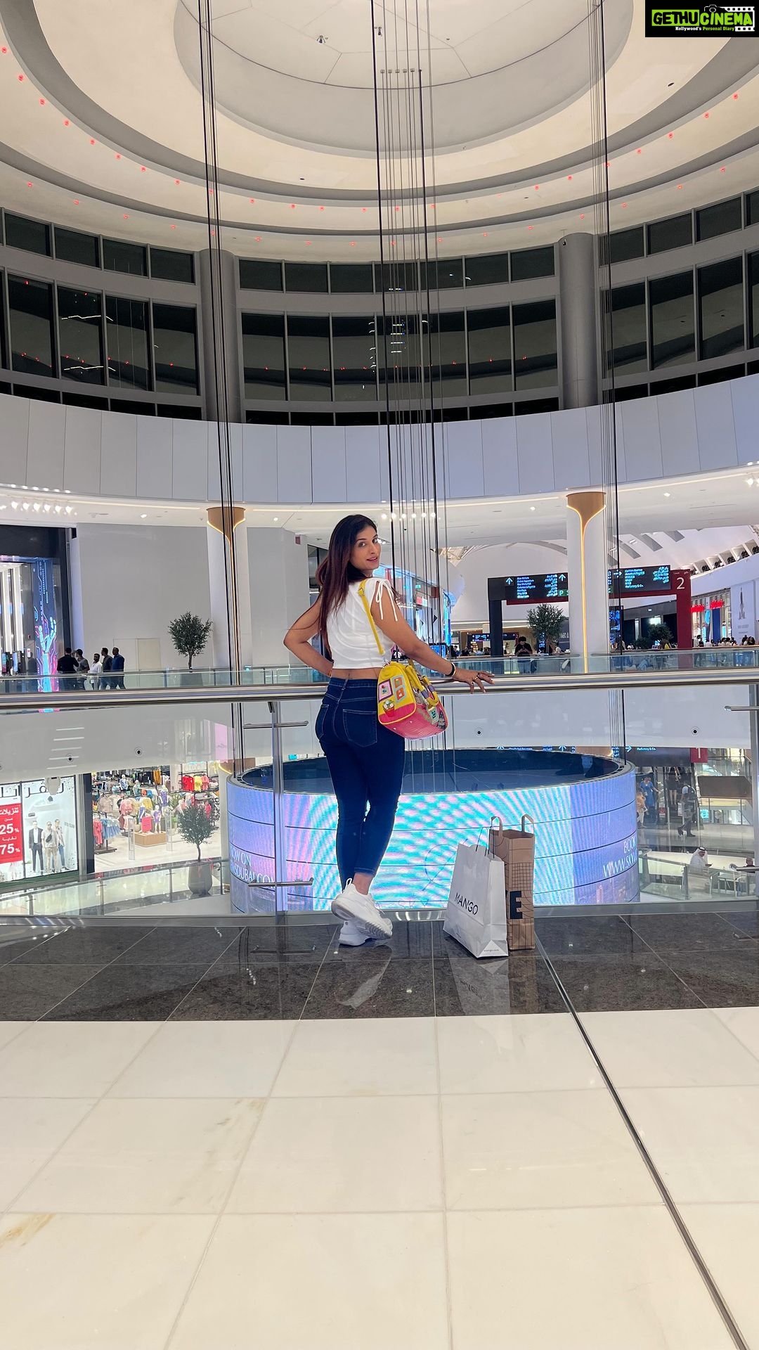 Poonam Dubey Instagram - I’m at the airport…👑❤️🧿😇 @officialjoshapp . . . #airport #ootd #reelsinstagram #reelsindia #reelsvideo #reelitfeelit #poonamdubey
