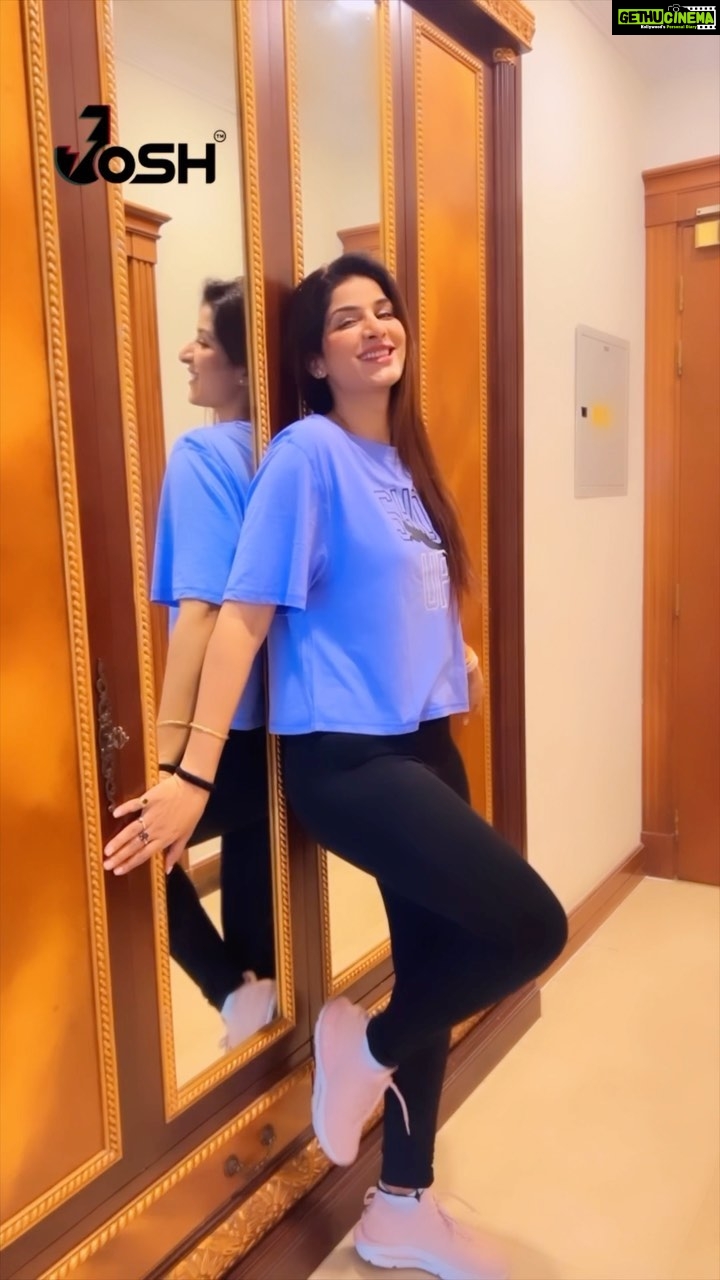 Poonam Dubey Instagram - Tu aaj mainu khud me sama len De ❤️ @officialjoshapp . . . . . . #reelsinstagram #reelsvideo #reels #reelsindia #poonamdubey