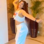 Poonam Dubey Instagram - Happy Sunday means funday @officialjoshapp . . . . . #joshvideos #funday #sunday #reels #reelsinstagram #poonamdubey