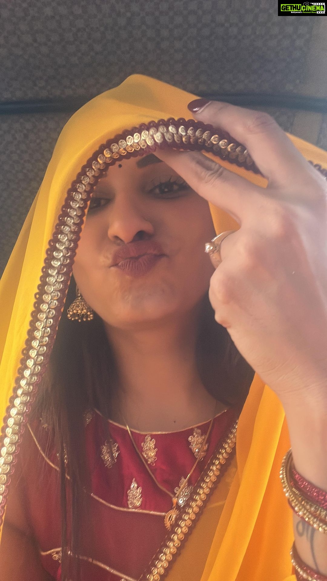 Poonam Dubey Instagram - Lahar uthe . . . . #trendingreels #bhojpuri #viral #reelsvideo @officialjoshapp @vortexmetromedia #poonamdubey