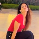 Poonam Dubey Instagram - Chand tare to nahi but tumhari khushiyon ka wada hai tumse…❤️👑🧿 VC-: @motheykabita thanks love💞 . . . . . #terevaaste #zarahatkezarabachke #reelsinstagram #likesforlike #viral #reelsvideo #poonamdubey Jio World Drive