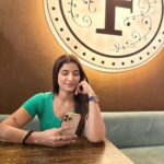 Poonam Dubey Instagram - Attitude is the 'little' thing that makes a big difference….. . . . . #farzicafe #mumbai #about #last #evening #poonamdubey Farzi Cafe