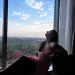 Poonam Dubey Instagram - You ☕️ me and monsoon ❤️💕🥰🤗😍 #tealover #loveofmylife #goal #monsoon #rainyday #poonamdubey Delhi दिल्ली