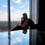 Poonam Dubey Instagram - You ☕️ me and monsoon ❤️💕🥰🤗😍 #tealover #loveofmylife #goal #monsoon #rainyday #poonamdubey Delhi दिल्ली