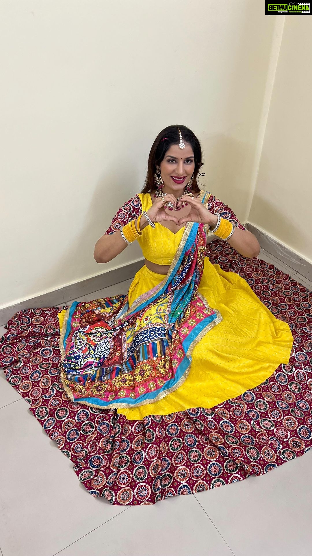 Poonam Dubey Instagram - Har kisi ko nahi milta aha pyar zindagi me…..❤️ Mumbai, Maharashtra