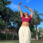 Poonam Dubey Instagram - There's no peace like the peace of an inner courtyard on a sunny day…. 🕉️❤️🧿♾️ . . . . #ootd #sunshine #dayout #with #best #greenery #naturelovers #beautiful #world #poonamdubey #blue #sky ITC Maratha, Mumbai - A Luxury Collection Hotel