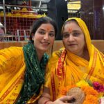 Poonam Dubey Instagram - Wish you a very happy birthday meri ma mera jahan meri duniya Mahadev apko duniya ki sari khushiyan de. Aur hum dono bhai bahen ko is layak banaye ki hum apke sapne pura kar sake. I love you so much mummy ❤️❤️❤️ 🤗🤗😘😘 Mumbai, Maharashtra