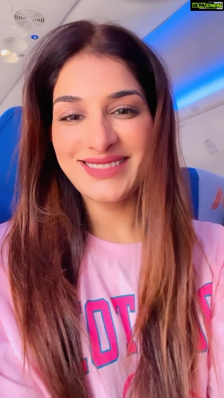 Poonam Dubey Instagram - @mumbaiindians vs @gujarat_titans aap kisko support kar rahe hai please comments #ipl #t20 #cricket #mumbaiindians #gujrattitans #poonamdubey