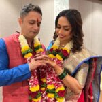 Poonam Dubey Instagram - Congratulations😘😘😘😘 @missportrait_anika di and @lostinspacerider jiju so happy for both of you. Mata Rani Mahadev bless you always vijaydashami ke din apke pyar ki Vijay hui. . . . Happy Dussehra everyone ❤️ Mumbai, Maharashtra