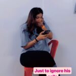 Poonam Dubey Instagram – Most of girls ahi karti hai 😂😂😂😂
Am I right or wrong? 
Please comment girls 🤪 
video credit goes to @priyumoon ❤️
.
.
.
#poonamdubey #memes #funnyreels Mumbai – मुंबई
